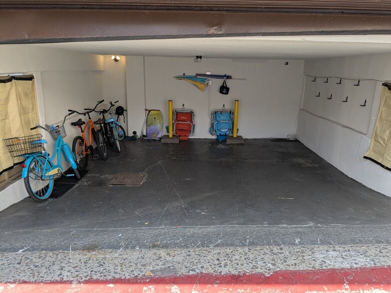 Building Photo - 722 Sunset Ct