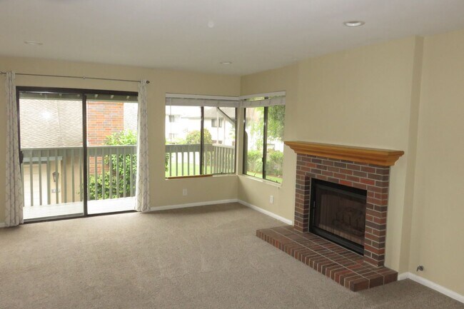 Building Photo - Townhome for Rent — La Jolla Village, South Point Community