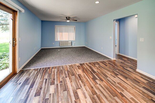 Building Photo - Broadway Drive - Sun Prairie