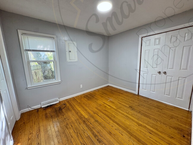 Building Photo - 7032 Fisher Ave