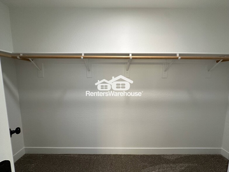 Building Photo - 10992 W Manzanita Dr