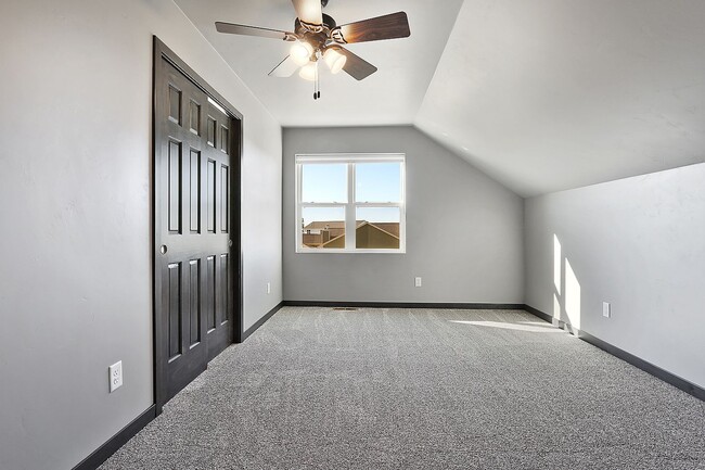 Building Photo - Diversity Duplex