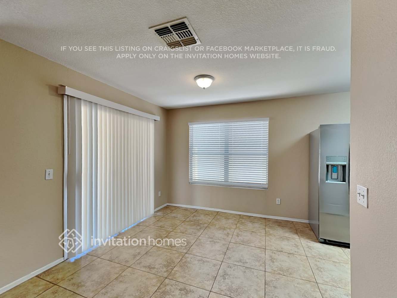 Building Photo - 3075 E Santa Rosa Dr