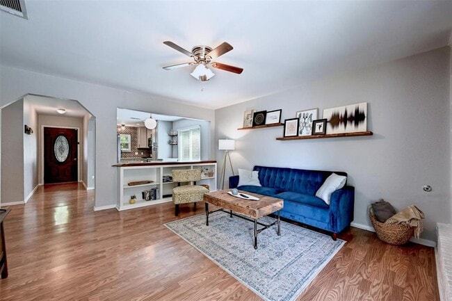 Building Photo - 4613 Cedargrove Dr