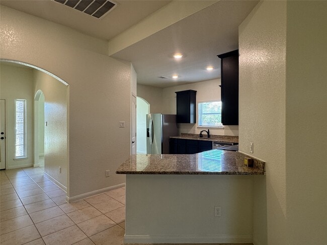 Building Photo - 21326 Echo Manor Dr
