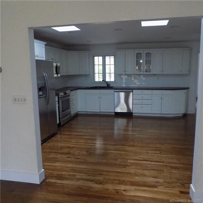 Building Photo - 64 Big Bear Hill Rd