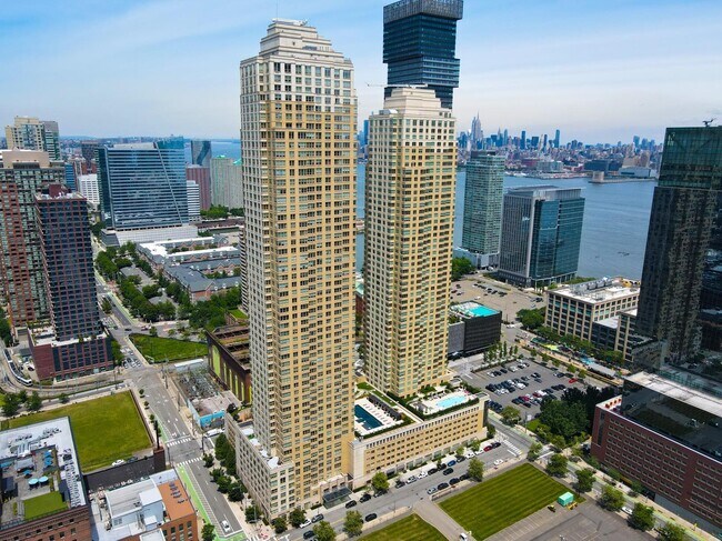 Building Photo - 88 Morgan St