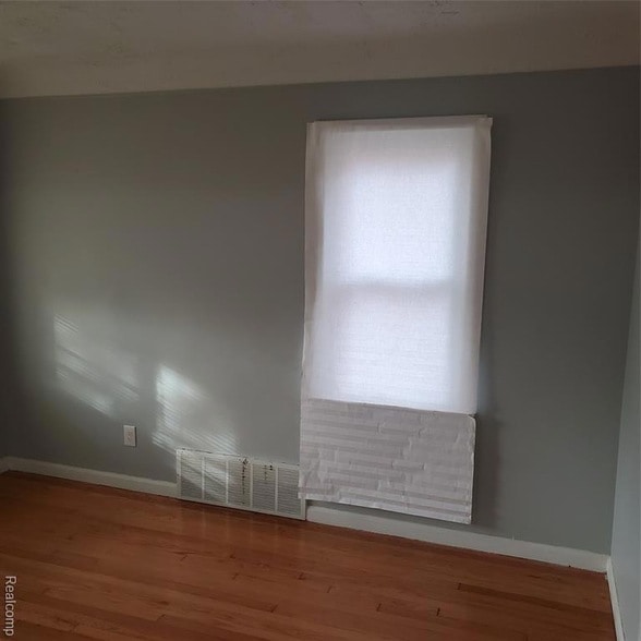 Building Photo - 19362 Sunderland Rd