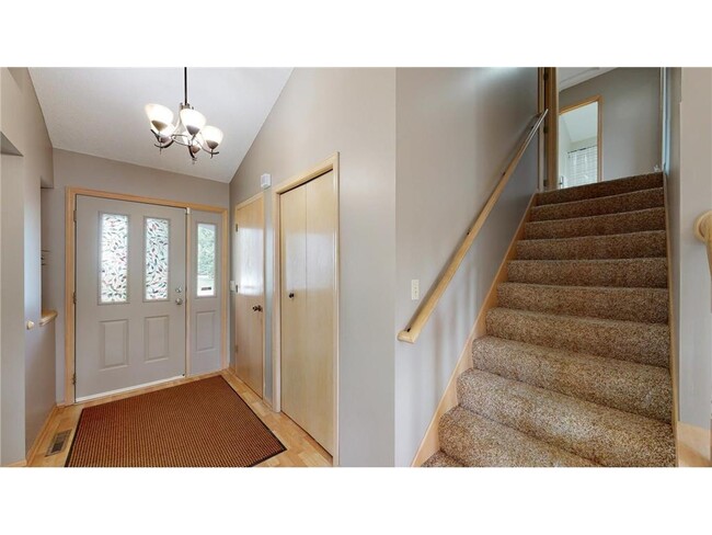 Building Photo - 2079 Woodbridge Way