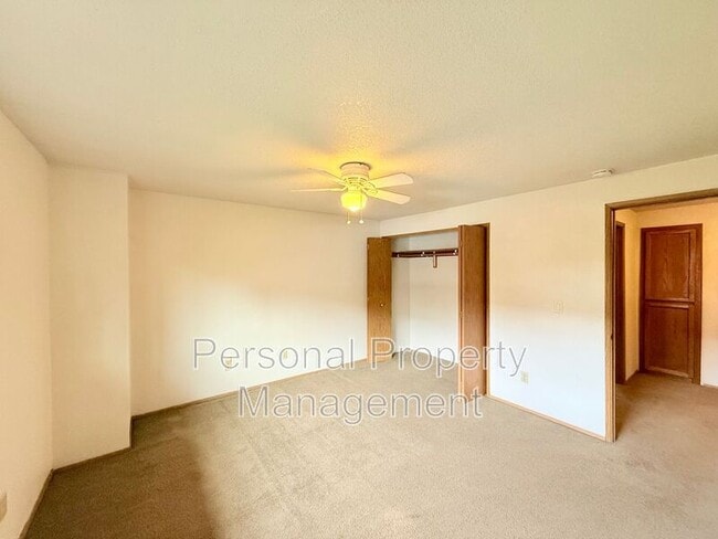Building Photo - 3919 H St