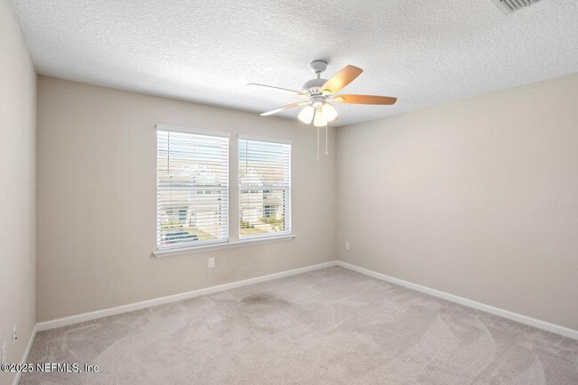 Building Photo - 12692 Josslyn Ln