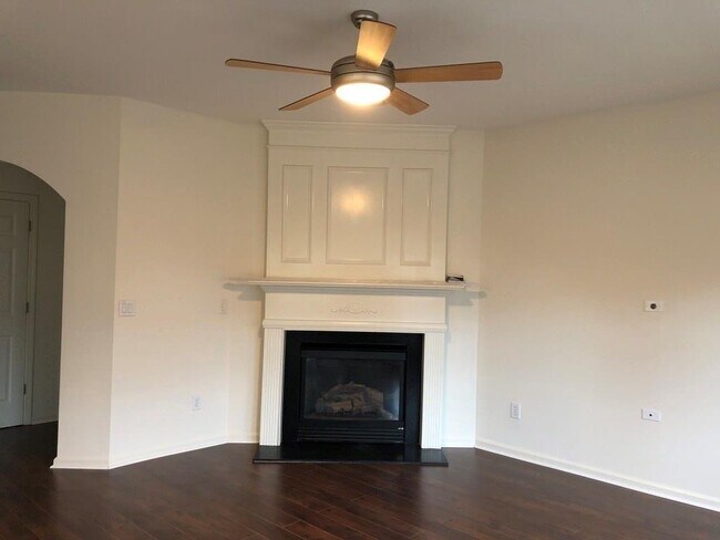 Building Photo - 1465 Leisure Lake Dr