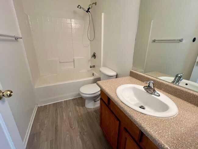 Building Photo - 6685 Ocotillo Ave