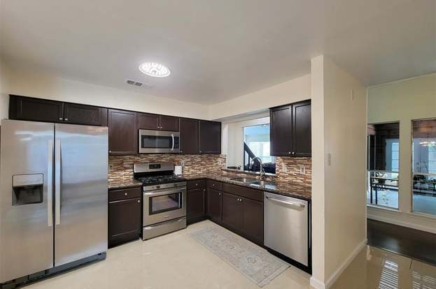 Building Photo - 2914 Waypark Dr