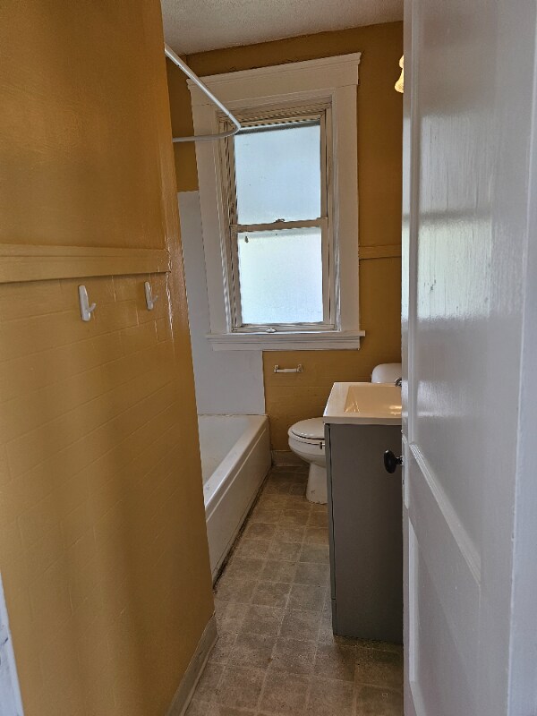 Building Photo - 5257 Rolston Ave