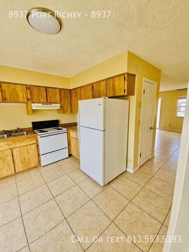 Building Photo - 8937 Cochise Ln