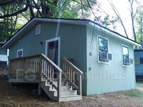 Building Photo - 25 Center Park Ln