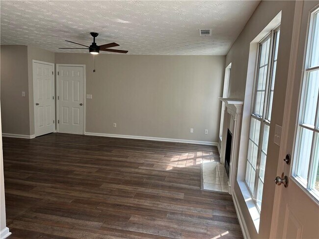 Building Photo - 3020 Arden Ridge Dr