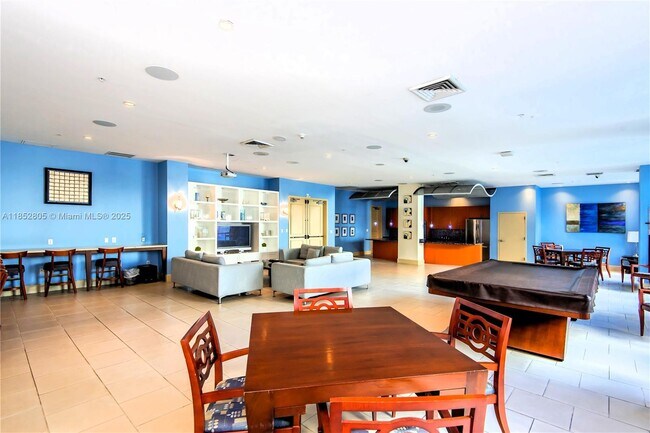 Building Photo - 2001 Biscayne Blvd