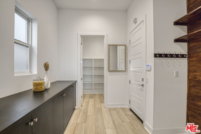 Building Photo - 20248 Willoughby Ln