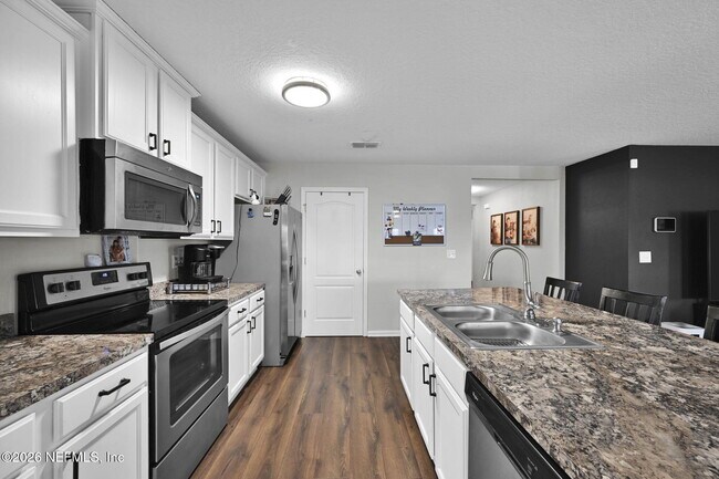 Building Photo - 6119 Black Filly Ln