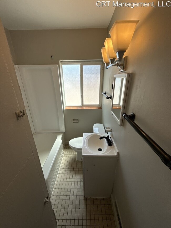 Building Photo - Charming 2 Bed Home Near Central Park