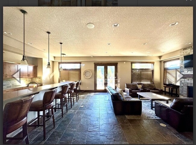 Building Photo - 14340 SW Gold Coast Terrace