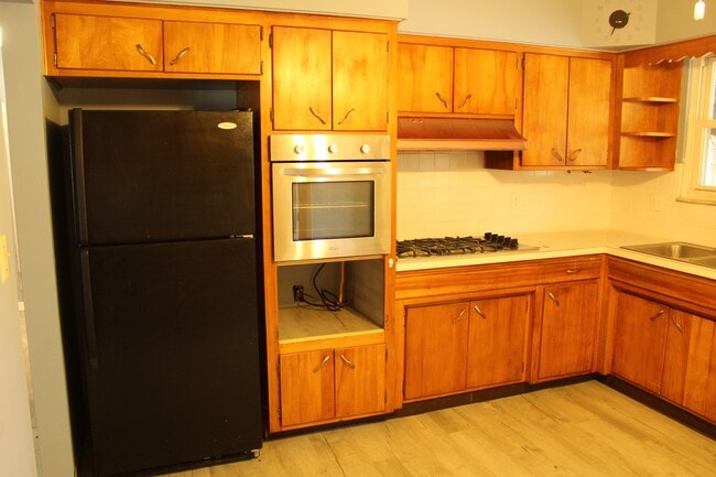 Building Photo - 1703 Shady Lane Rd