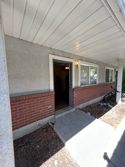 Building Photo - 166 E 1800 N