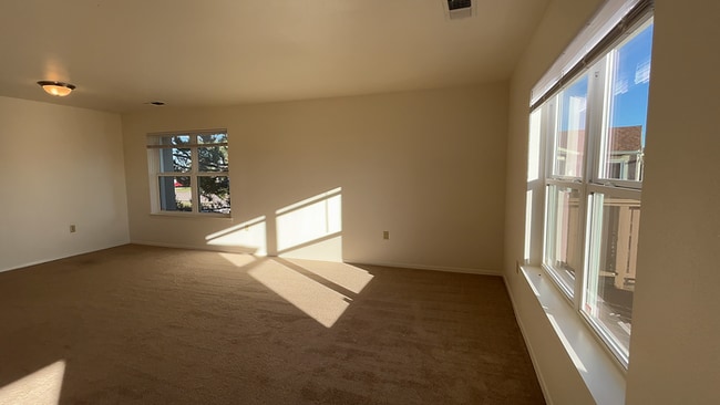 Building Photo - 1281 Dakota Dr