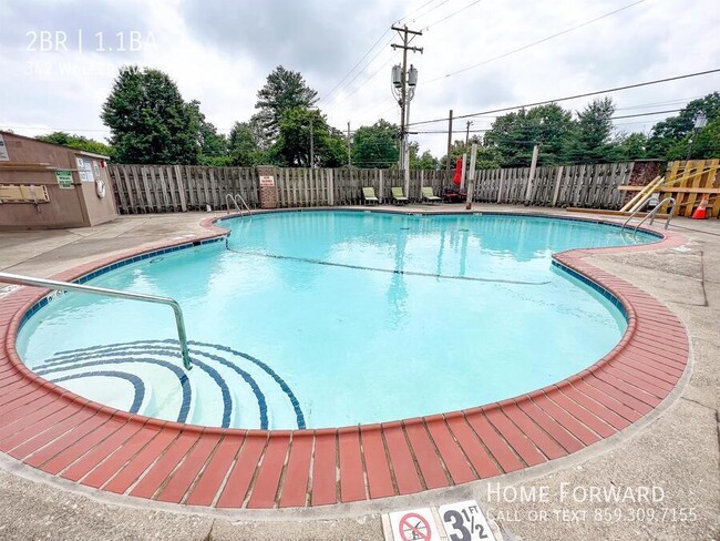 Building Photo - 342 Waller Ave