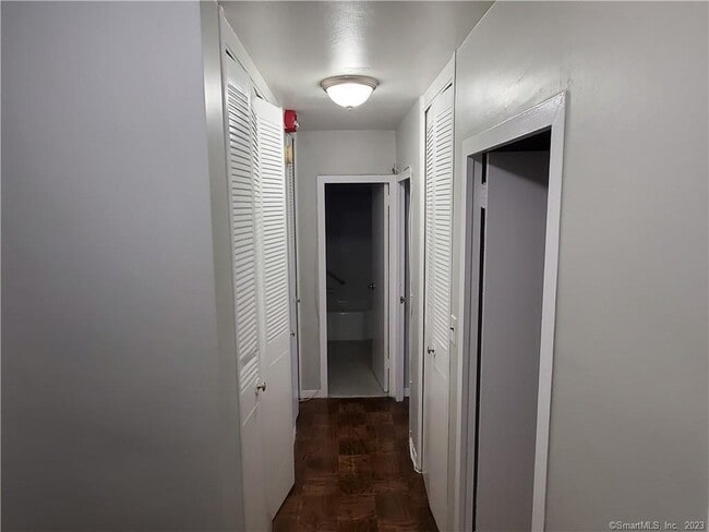 Building Photo - 80 Cartright St