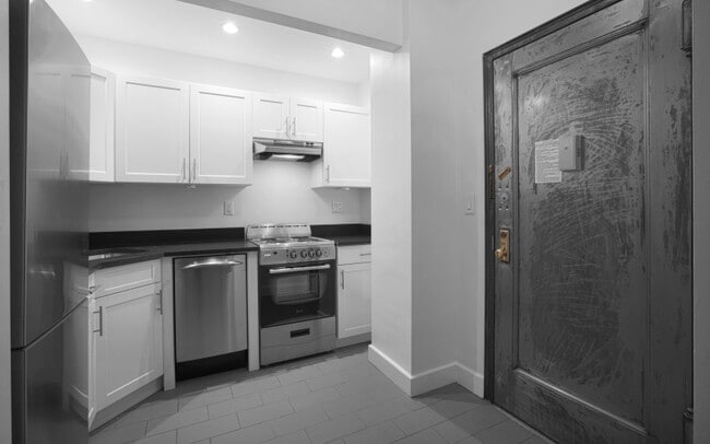 Building Photo - 12 East 86th St