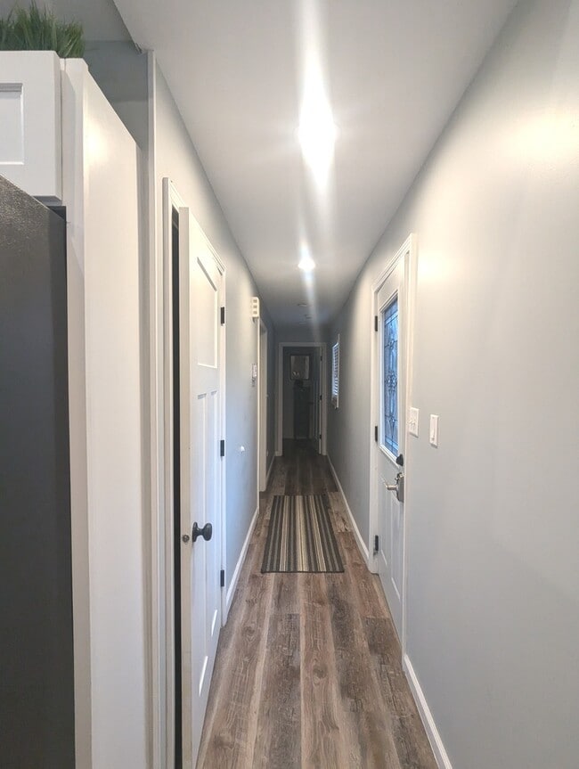 Building Photo - 1708 N Center St