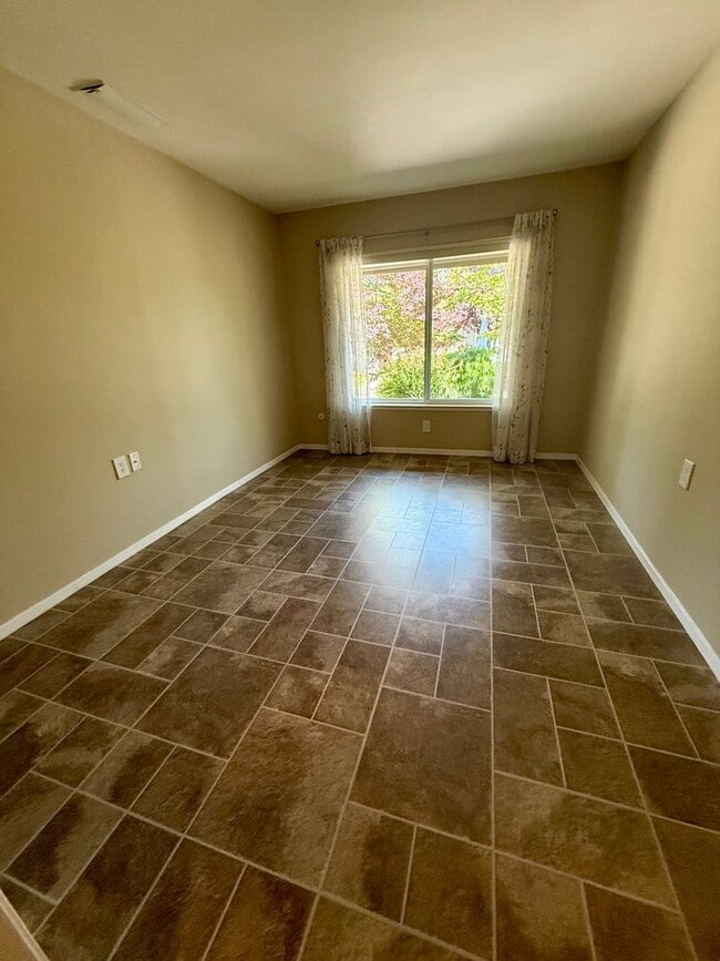 Building Photo - 3128 Tice Creek Dr