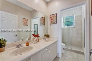 Building Photo - 10730 NW 56th Ct