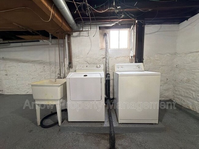 Building Photo - 1928 S 10th St