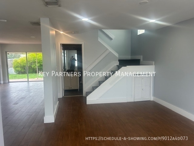 Building Photo - 16001 SW 140th Ct