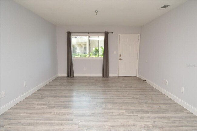 Building Photo - 10265 Gandy Blvd N