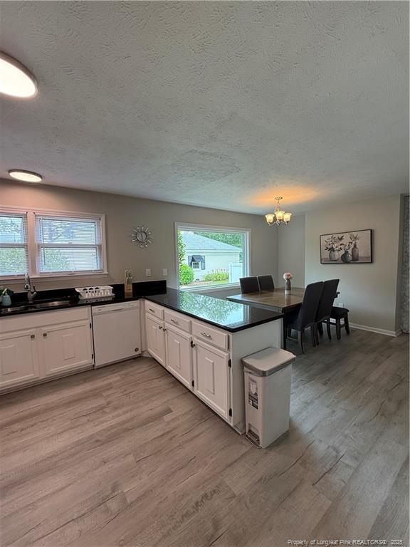 Building Photo - 1613 Banbury Dr