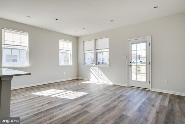 Building Photo - 69 Nelsons Wy