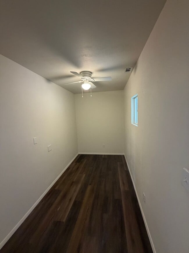 Building Photo - 1118 E Katherine Dr