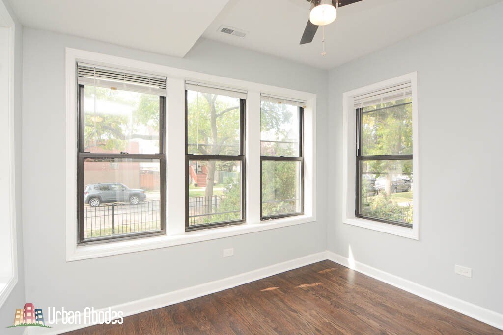 Building Photo - 3301 N Harding Ave