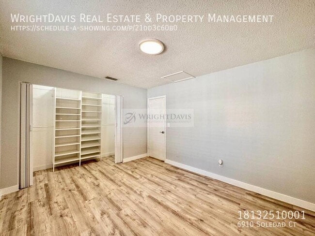 Building Photo - 6910 Soledad Ct