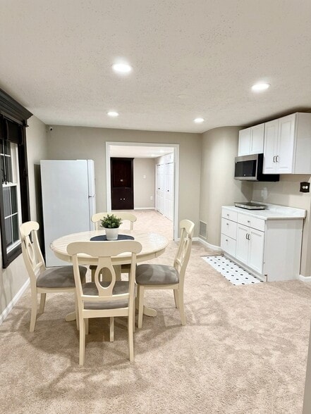 Building Photo - 3729 Hetten Ln