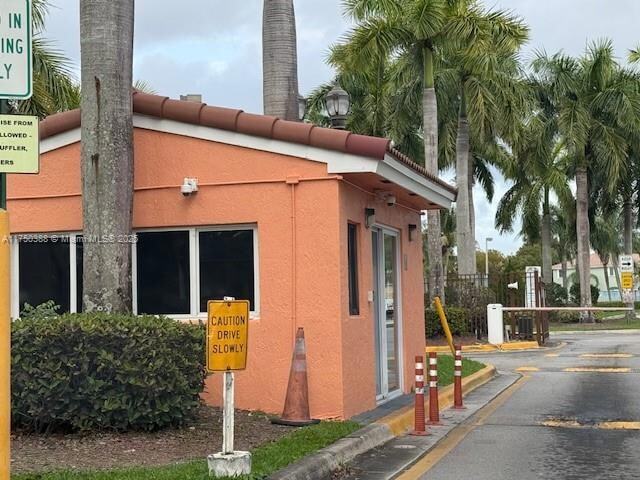 Building Photo - 2818 SE 16th Ave