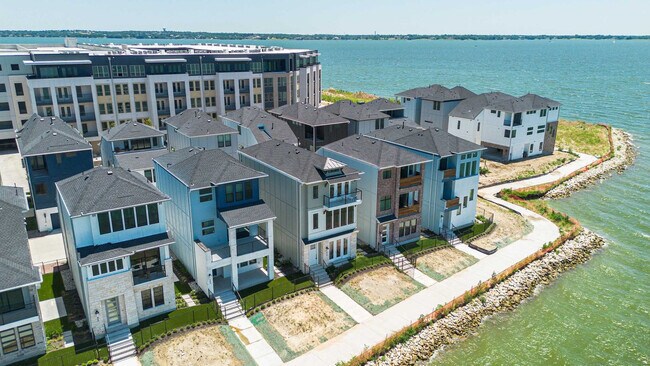 Building Photo - 516 Secretariat Dr