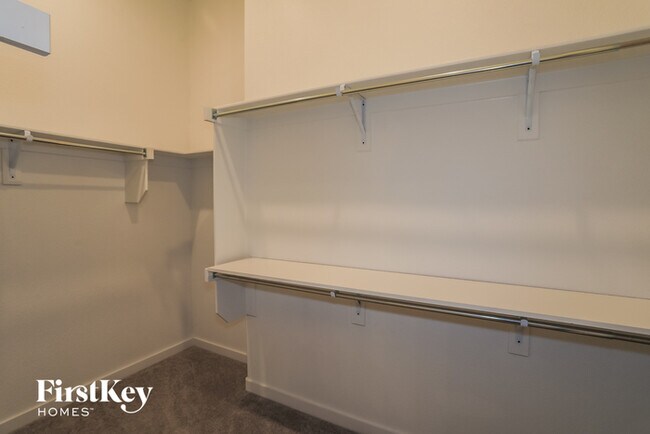 Building Photo - 1533 Wyler Dr