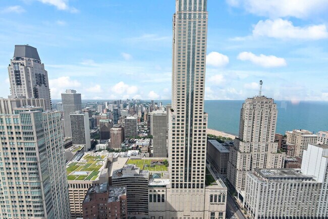 Building Photo - 111 E Chestnut St