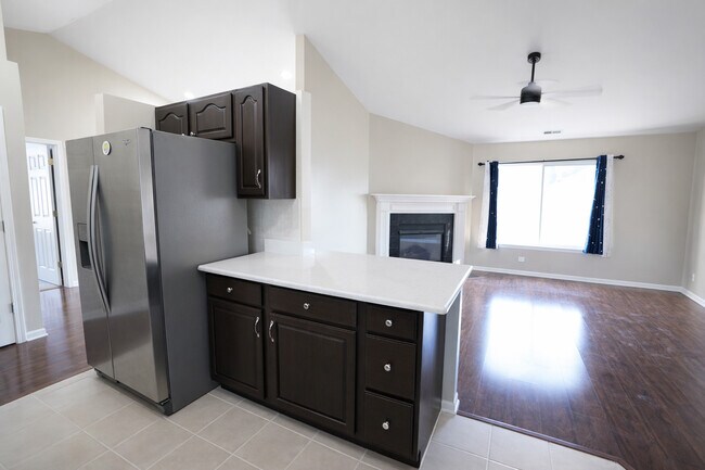 Building Photo - 1084 Park Hill Cir